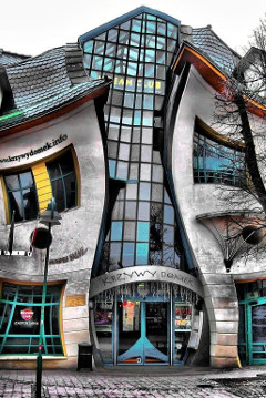 Sopot,_Krzywy_Domek_-_panorami1o Sopot,_Krzywy_Domek_-_panorami1o